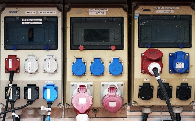 Rauch aus Elektroverteilkasten