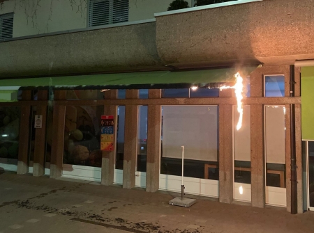Brennende Markise (Bildquelle: Stadtpolizei St.Gallen)